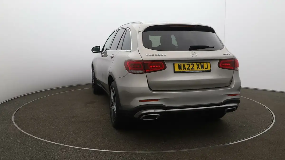 2022-mercedes-benz-glc-class-20d-glc220d-amg-line-195ps-station-wagon-5d-1950cc-4matic-plus-big-53