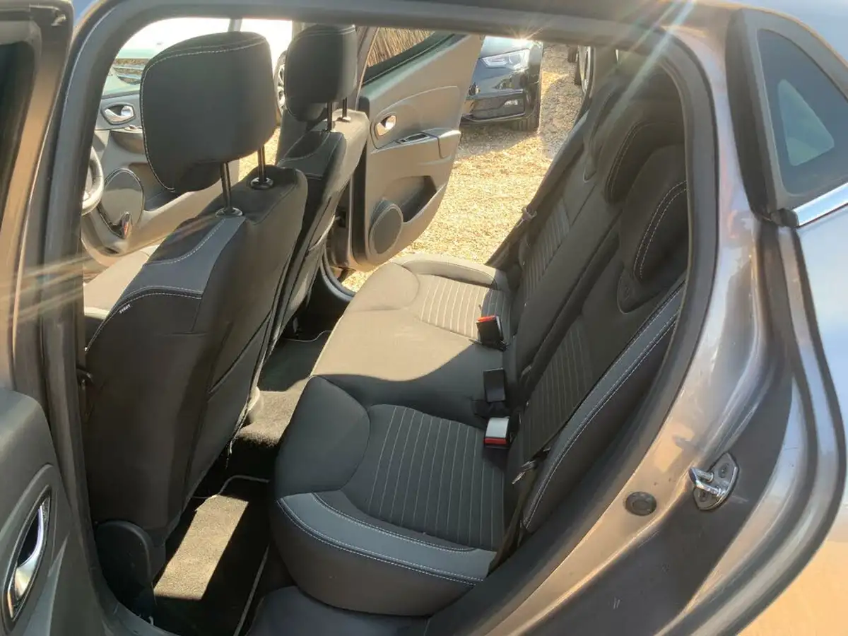 2016-renault-clio-15dci-dynamique-s-nav-90bhp-edc-auto-big-31