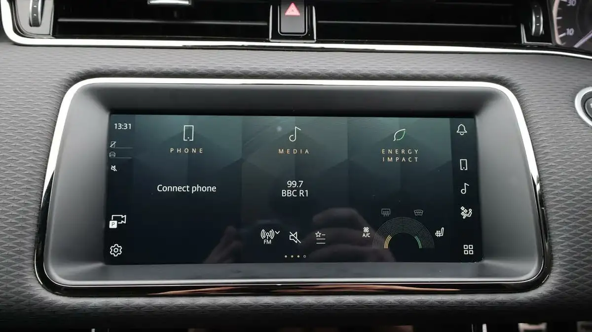 2022-land-rover-range-rover-evoque-20-d165-r-dynamic-big-11