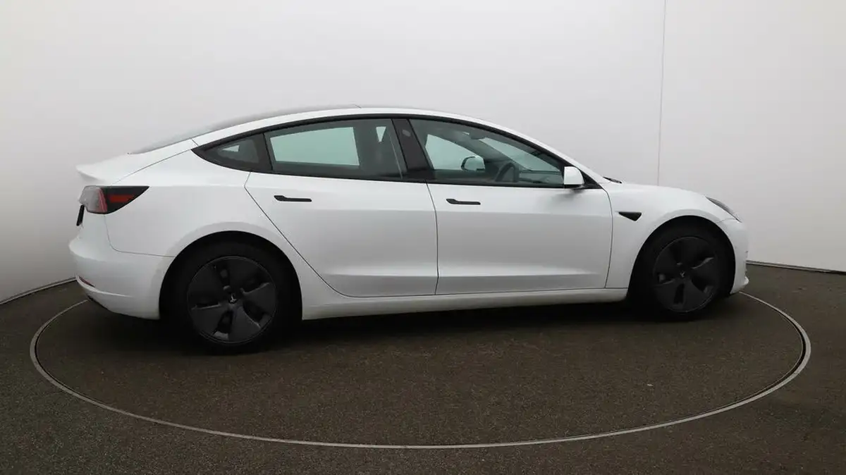 2021-tesla-model-3-e-long-range-awd-big-43
