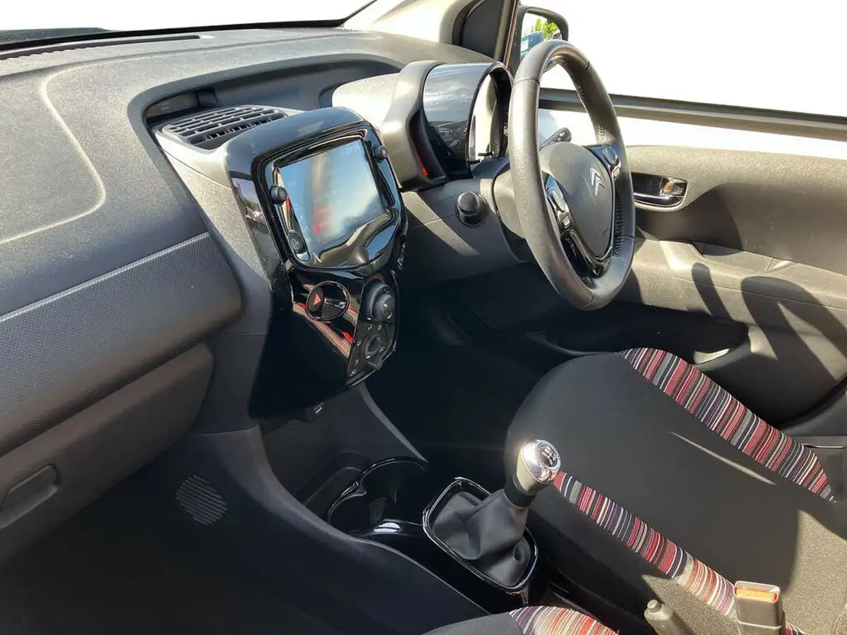 2021-citroen-c1-10-vti-shine-5d-big-5