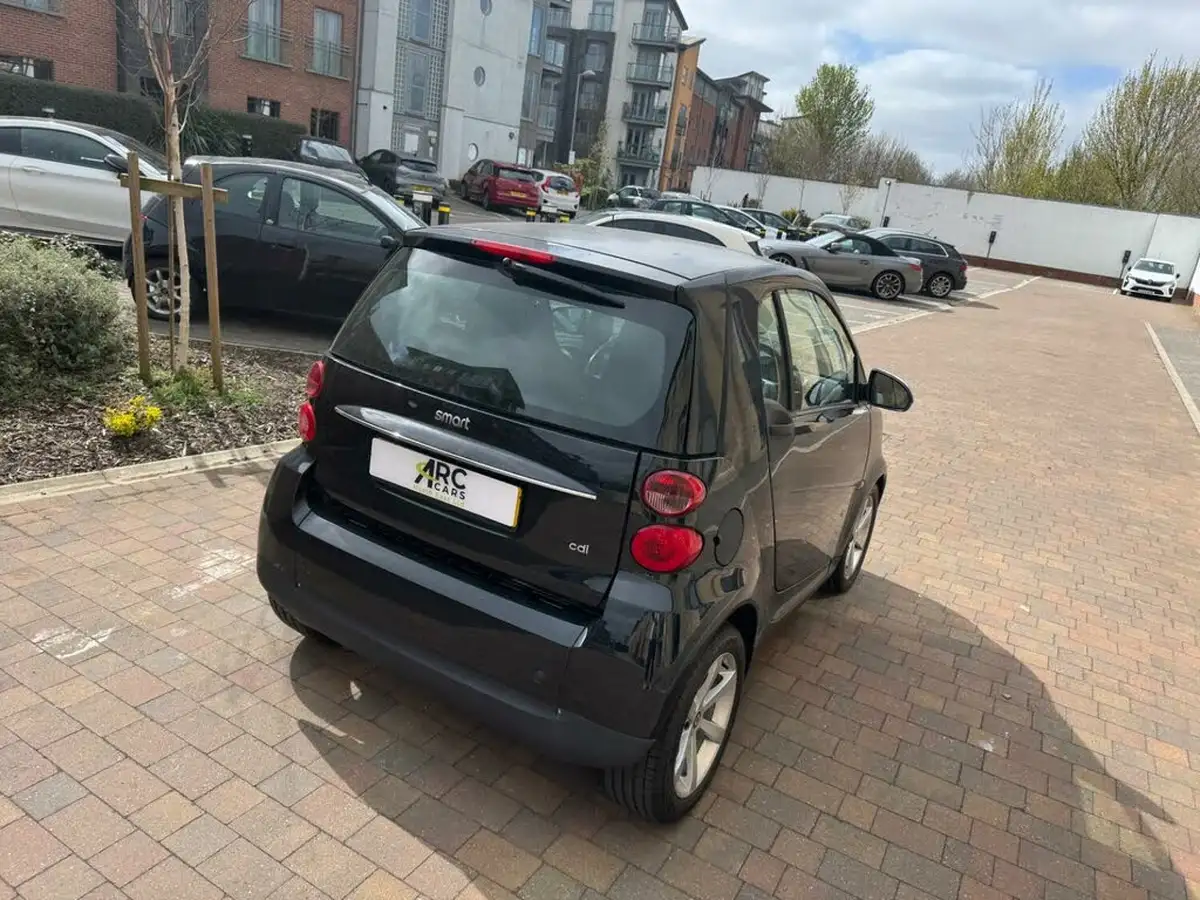 2010-smart-fortwo-08td-pulse-coupe-semi-a-big-3