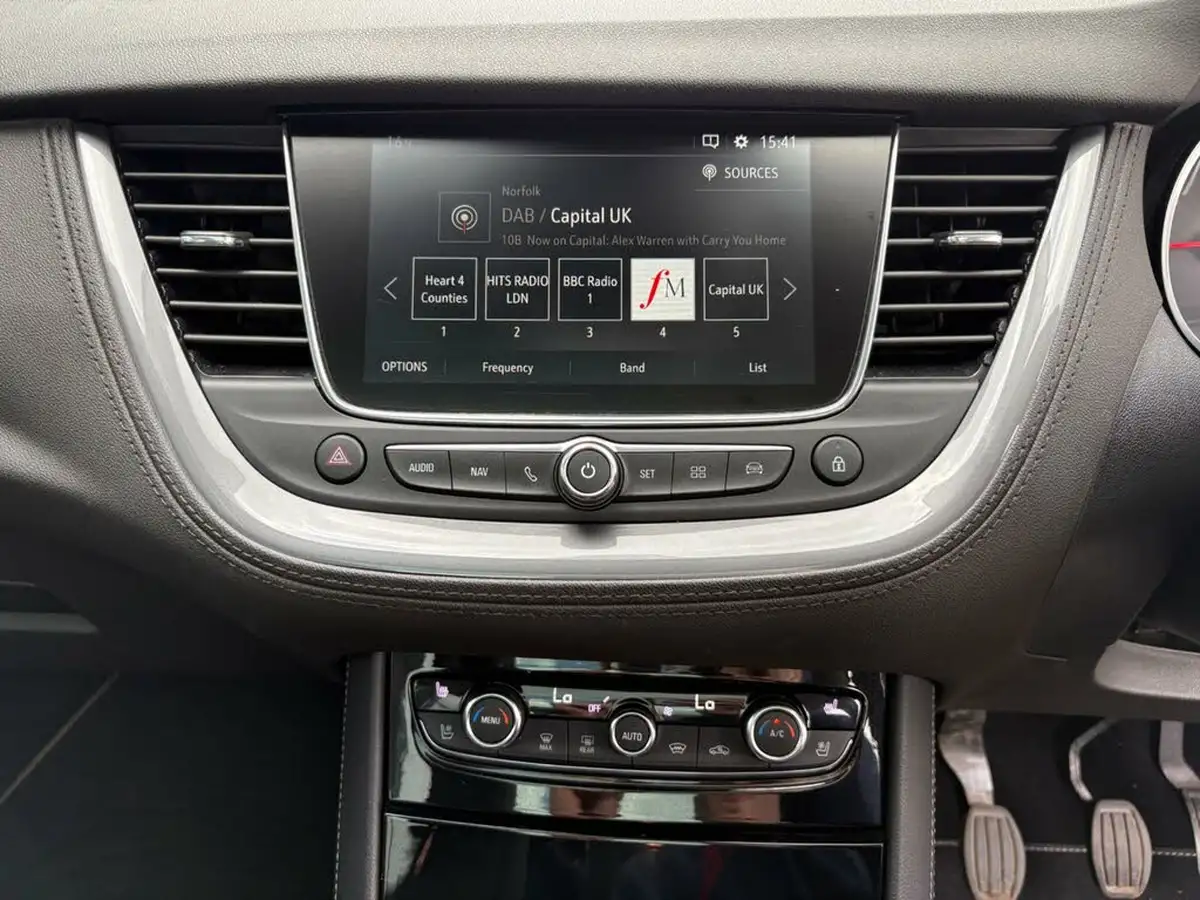 2019-vauxhall-grandland-x-15td-elite-nav-ss-blueinjection-big-16
