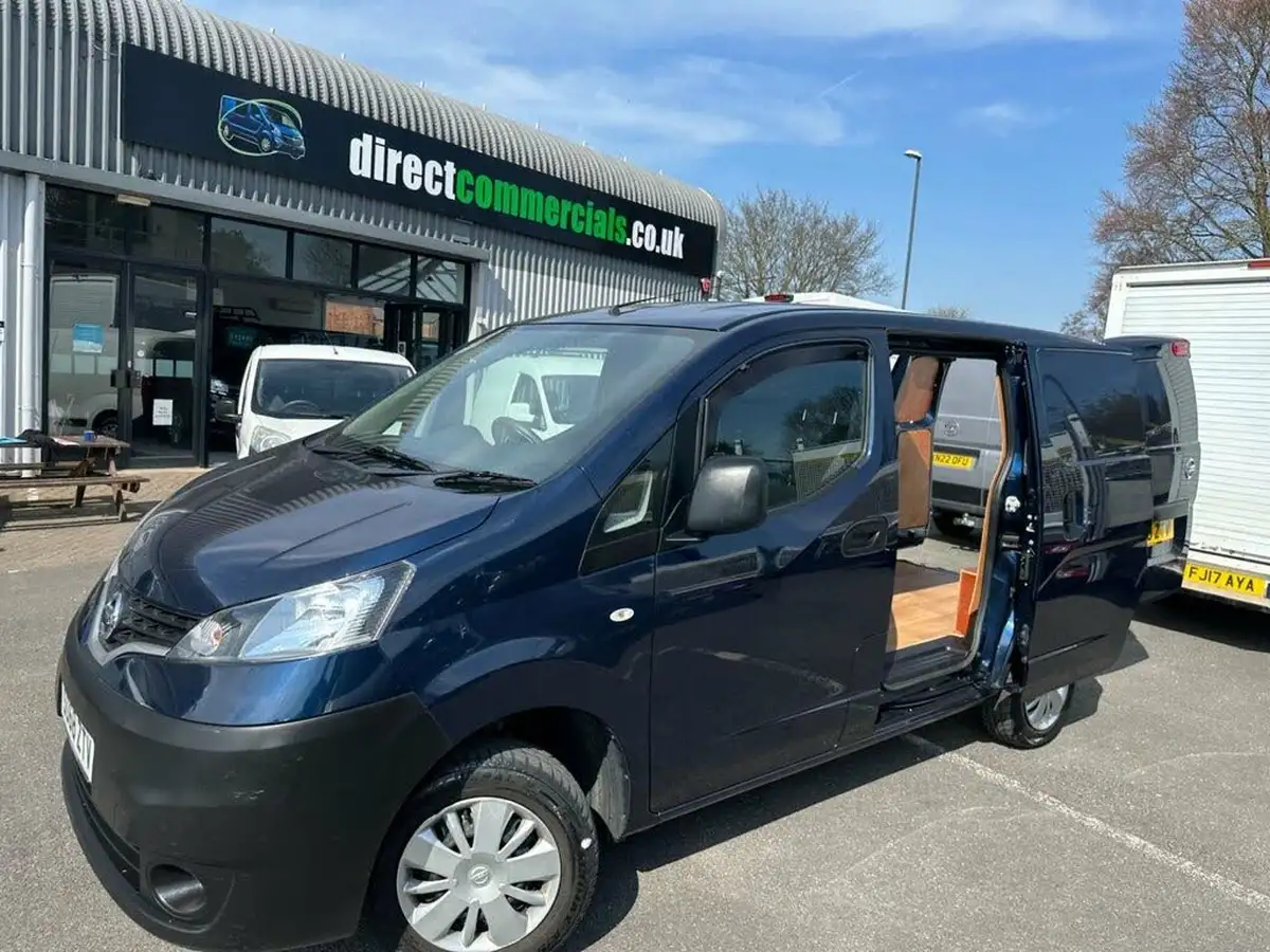 2019-nissan-nv200-15td-acenta-89bhp-crewcab-van-big-18