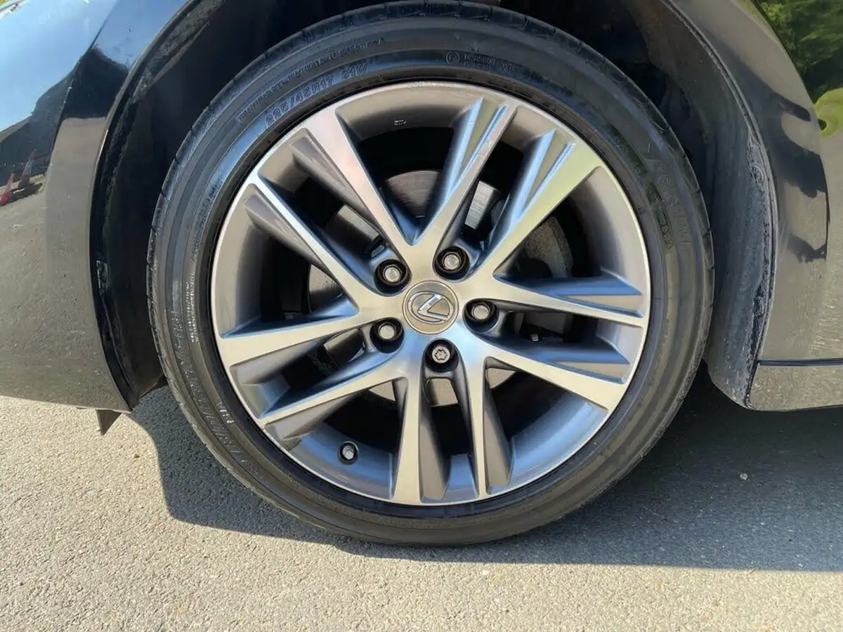 2017-lexus-is-300h-25-executive-edition-big-52