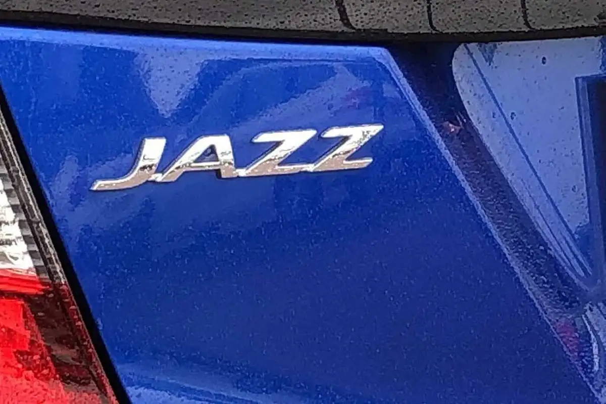 2019-honda-jazz-13-i-vtec-se-cvt-big-39