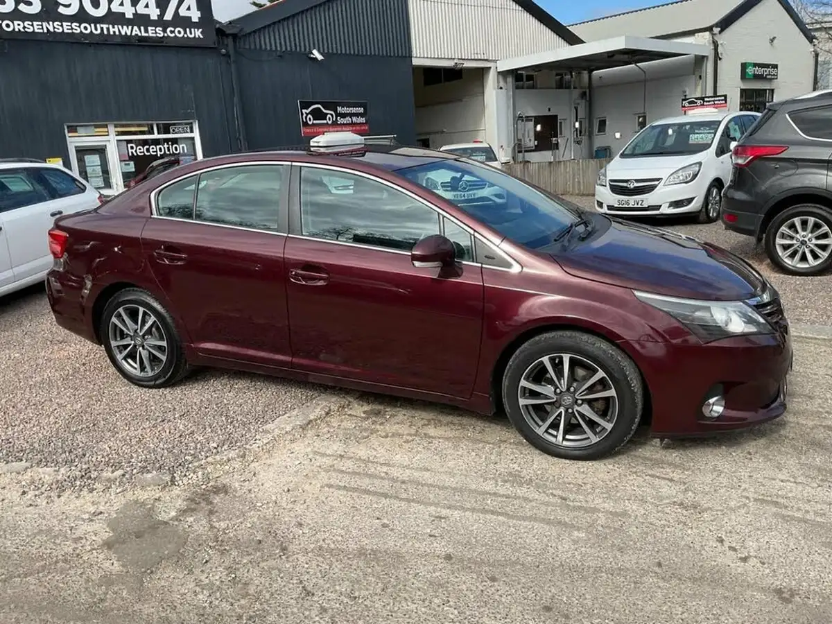 2015-toyota-avensis-20td-icon-business-edition-saloon-4d-big-51
