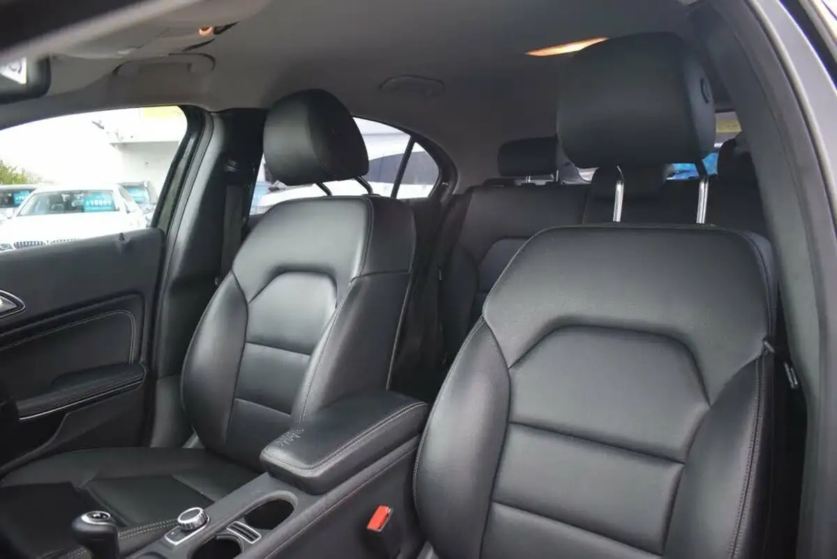 2016-mercedes-benz-a-class-15d-a180d-se-executivess-big-10