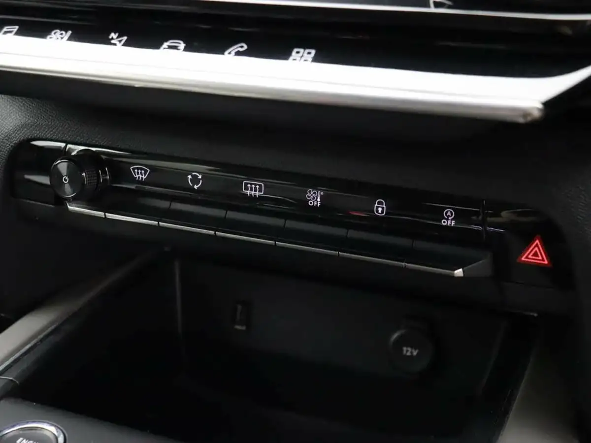 2022-citroen-c5-aircross-12-puretech-shine-plus-eat8-big-18