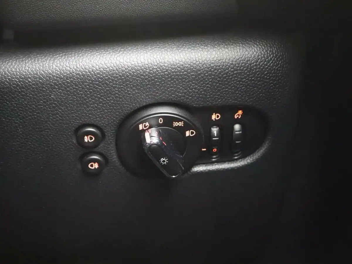 2020-mini-cooper-15-cooper-sport-hatchback-5d-auto-big-27