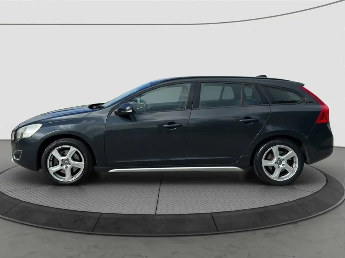 2011-volvo-v60-24td-d5-es-215bhp-geartronic-big-12