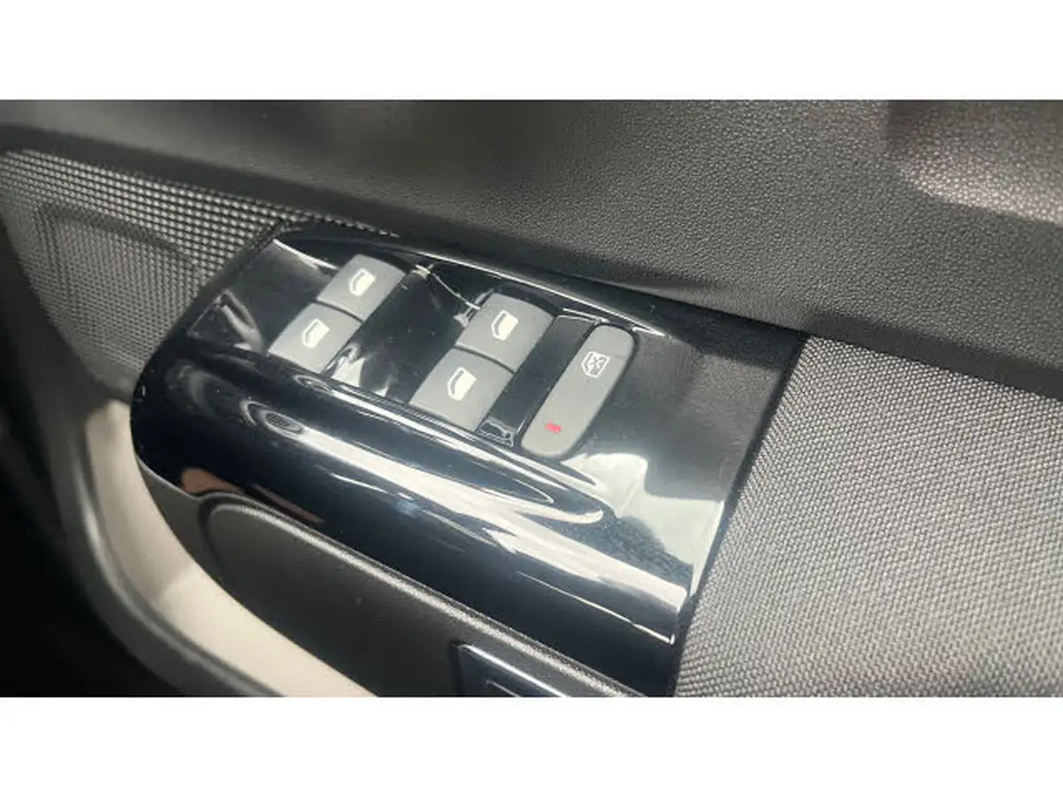2023-citroen-c3-12-puretech-c-series-edition-83ps-ss-big-34