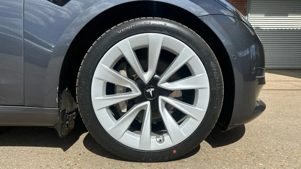2021-tesla-model-3-e-long-range-4x4-big-19