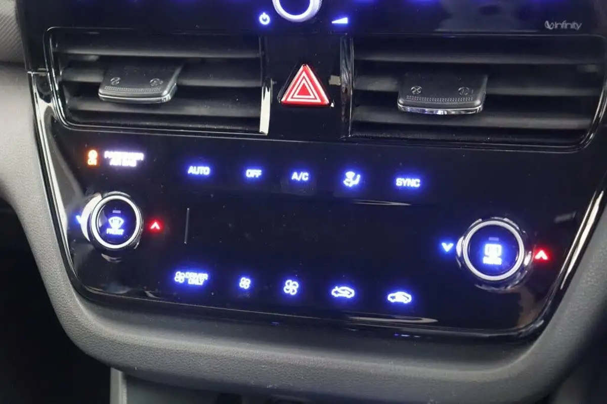 2022-hyundai-ioniq-16-gdi-premium-se-hybrid-big-29