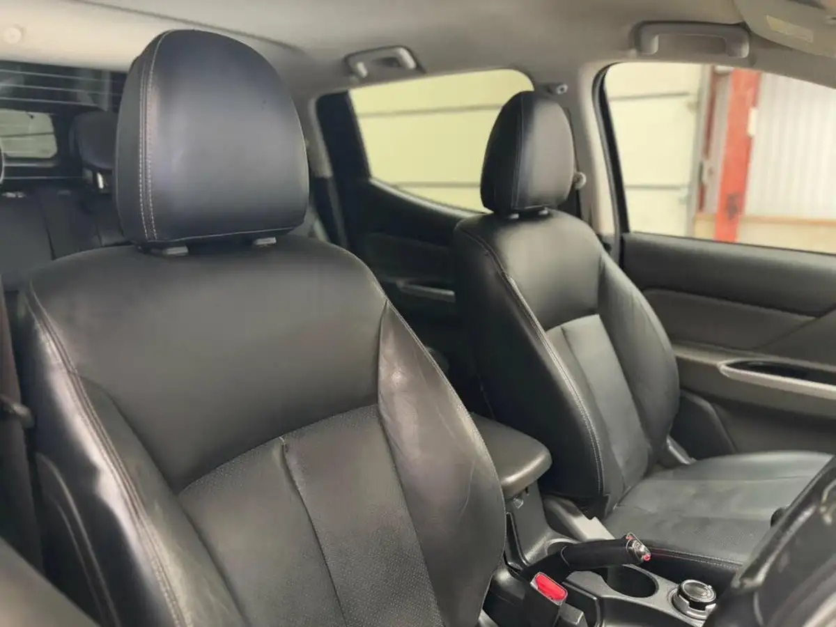 2018-mitsubishi-l200-24di-d-warrior-eu6-big-12