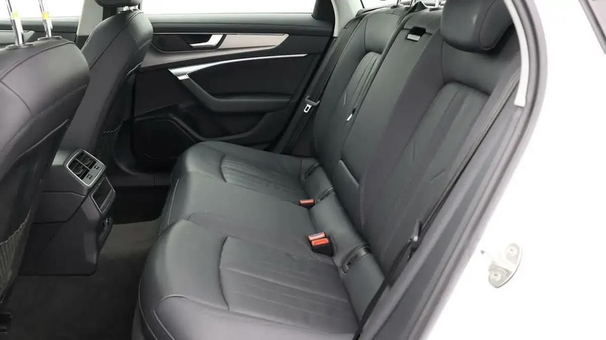 2022-audi-a6-saloon-20-40-tfsi-sport-big-15