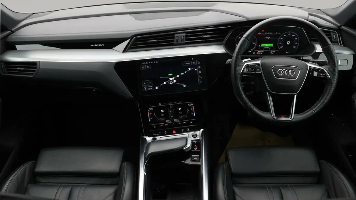 2021-audi-e-tron-50e-s-line-sportback-big-12