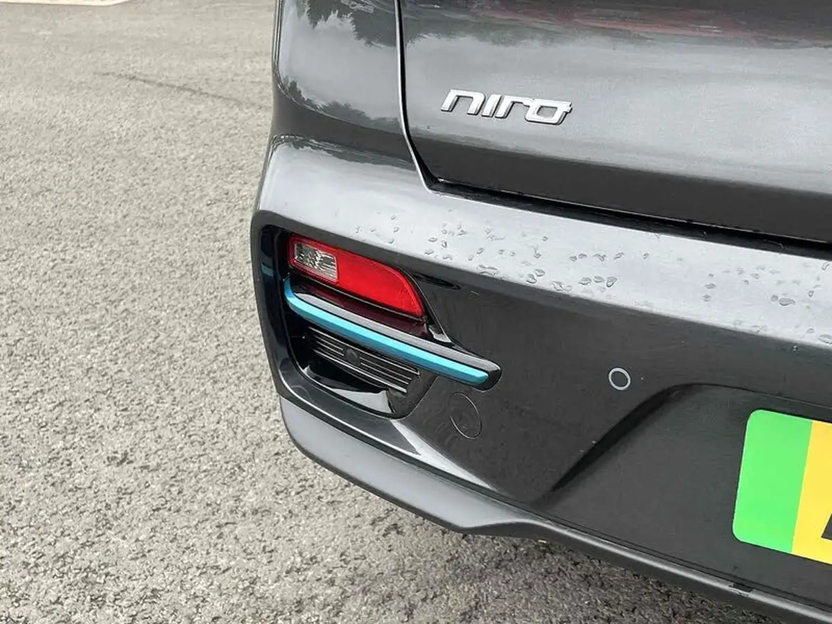 2021-kia-e-niro-ev-4-big-11