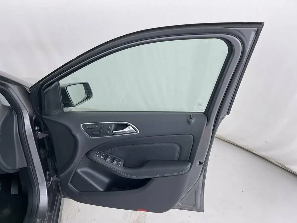 2013-mercedes-benz-b-class-16-b180-se-121bhp-7g-dct-big-26