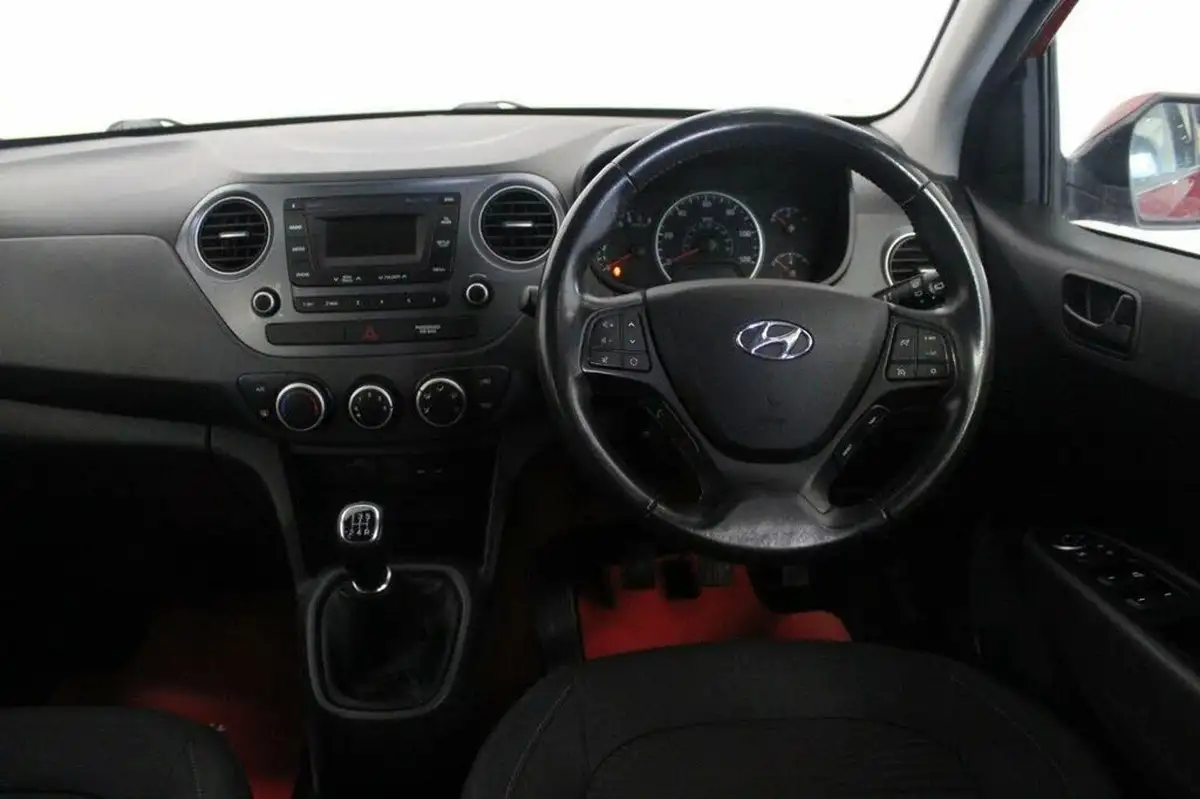 2019-hyundai-i10-12-se-big-30