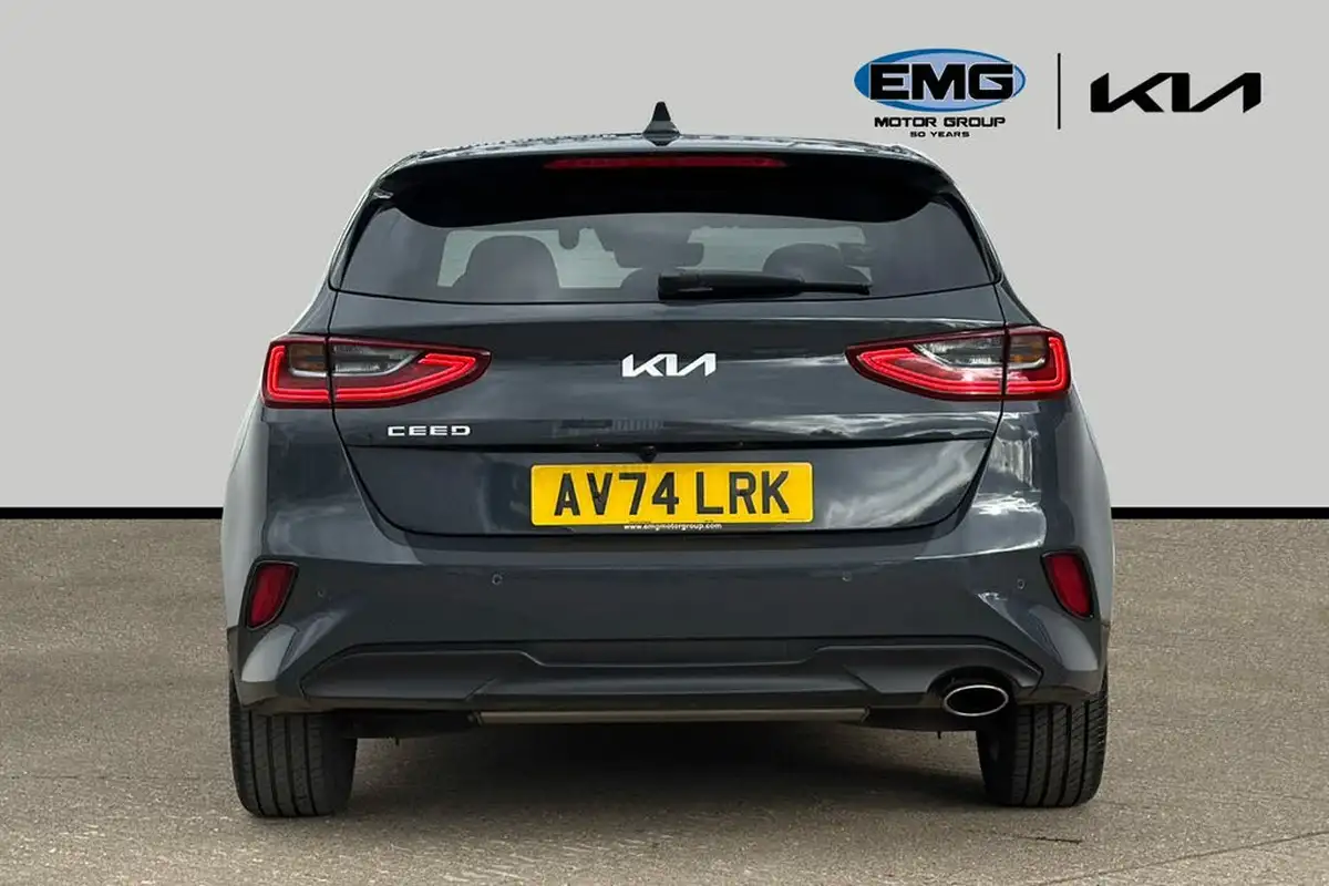 2024-kia-ceed-15-t-gdi-3-hatchback-big-4