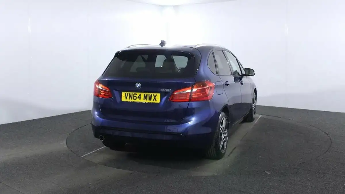 2014-bmw-2-series-15-218i-sport-big-6