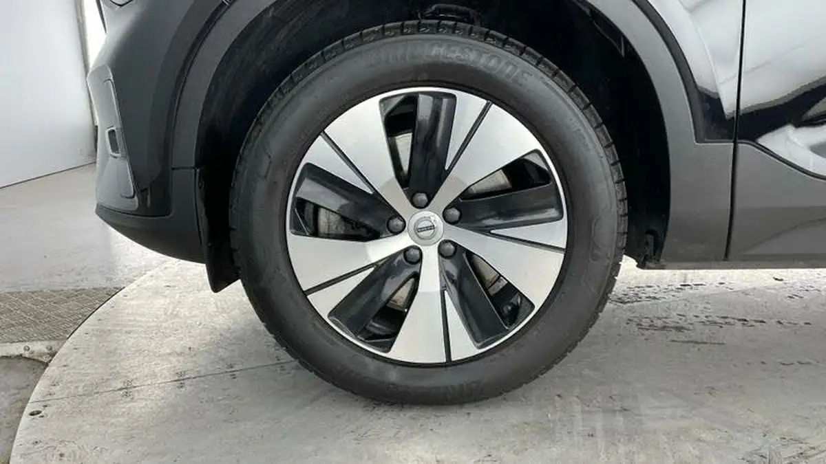 2022-volvo-xc40-15-t4-plus-big-35