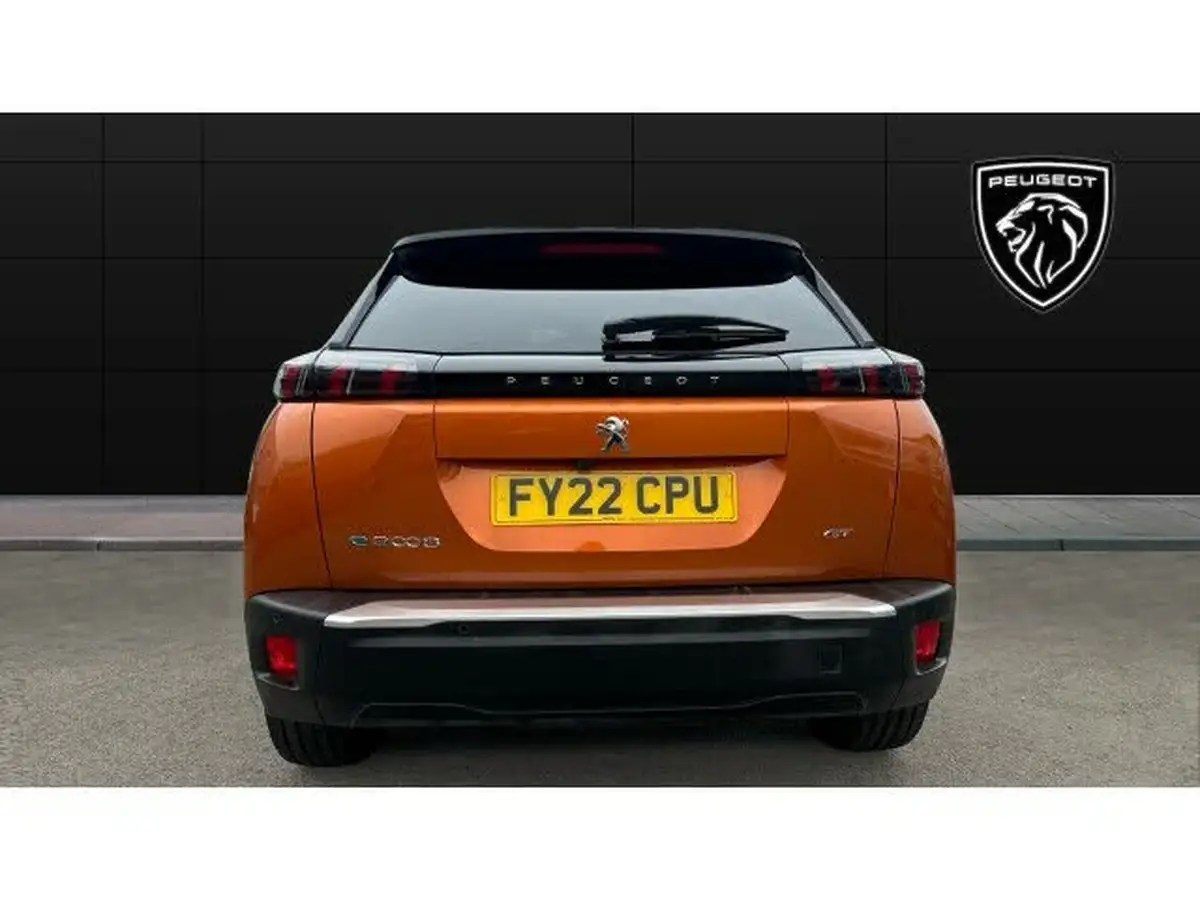 2022-peugeot-2008-suv-e-gt-premium-big-5