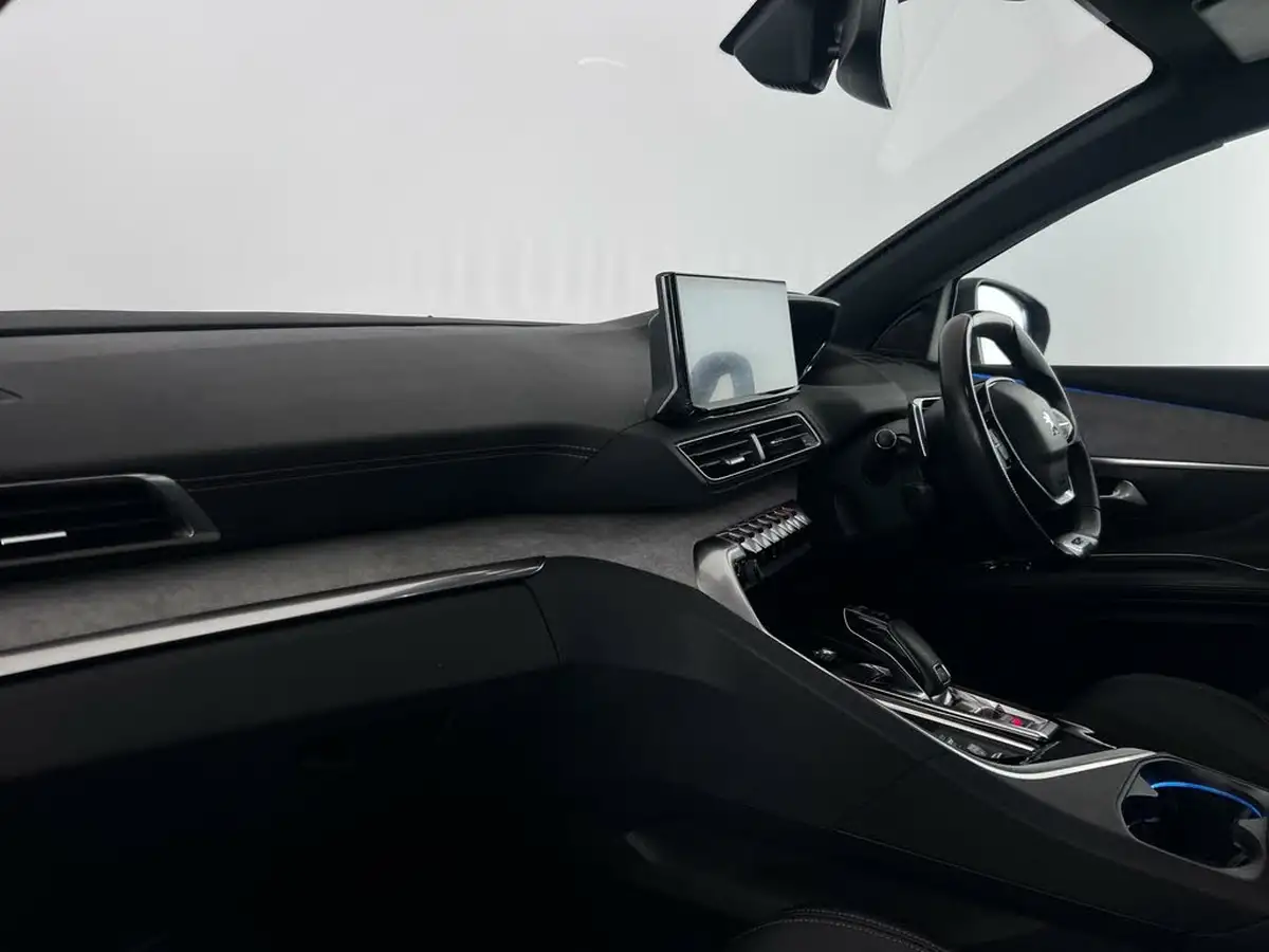 2021-peugeot-3008-suv-12-puretech-gt-eat8-big-12