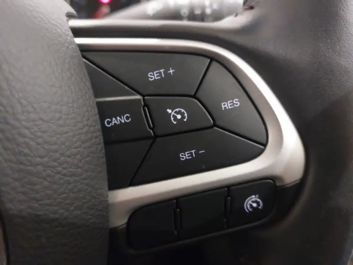 2021-jeep-compass-14-multiair-ii-limited-138bhp-big-16
