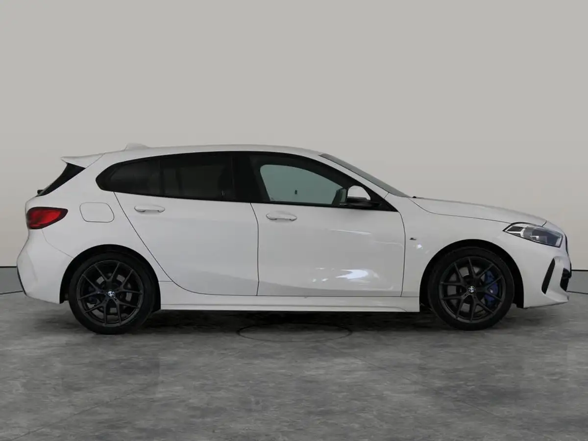 2022-bmw-1-series-15-118i-m-sport-lcp-big-6