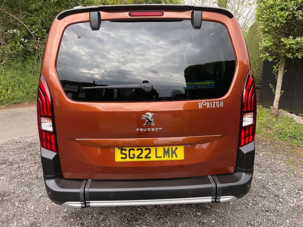 2022-peugeot-rifter-big-6