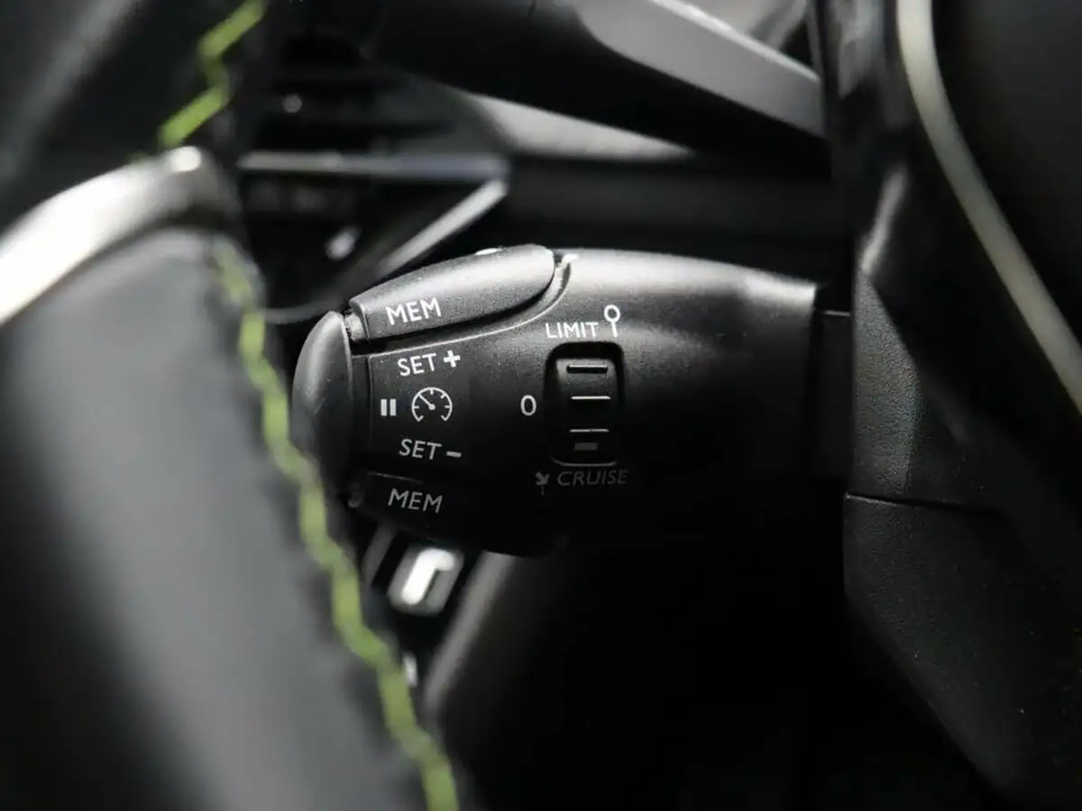 2020-peugeot-2008-suv-15-bluehdi-gt-line-big-35