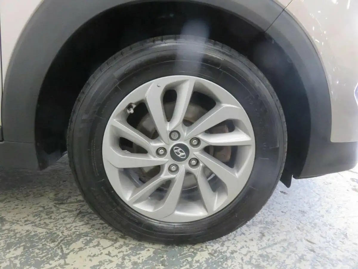 2016-hyundai-tucson-17crdi-blue-drive-se-116ps-big-40