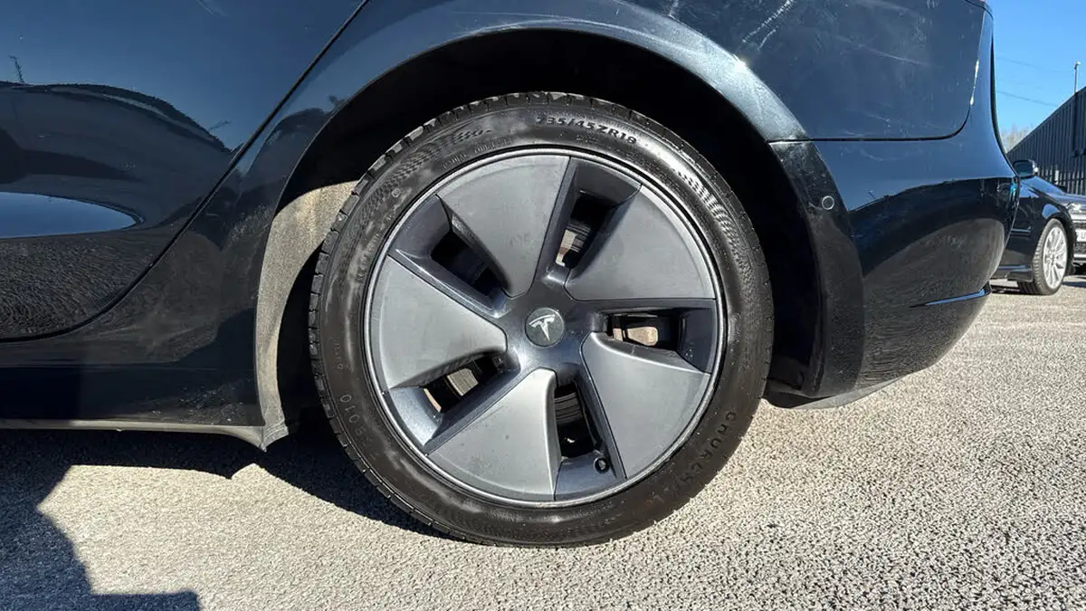 2021-tesla-model-3-e-standard-plus-big-17