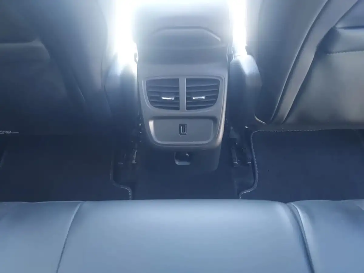2021-vauxhall-grandland-x-12-griffin-big-9