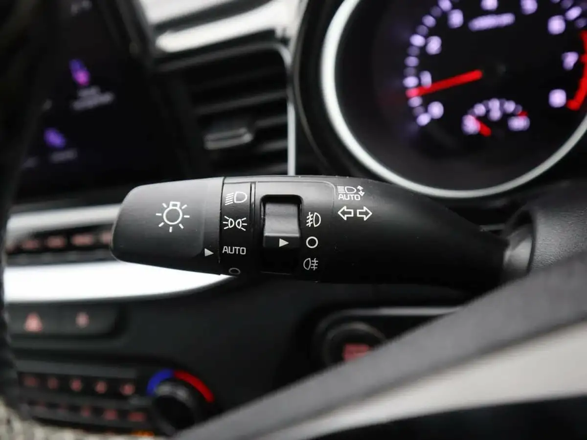 2021-kia-pro-ceed-15-t-gdi-gt-line-big-24