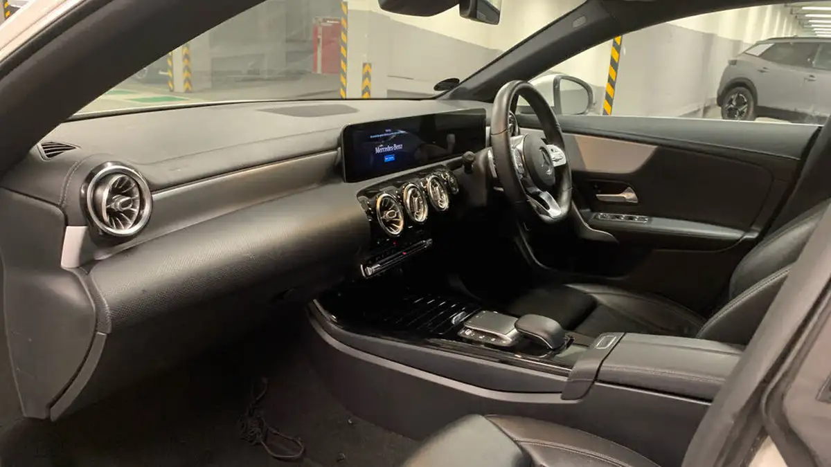 2020-mercedes-benz-cla-13-cla-180-amg-line-premium-coupe-4d-big-11