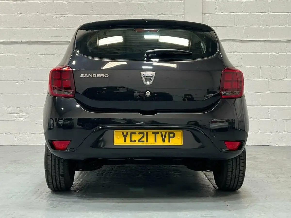 2020-dacia-sandero-10-sce-essential-big-10