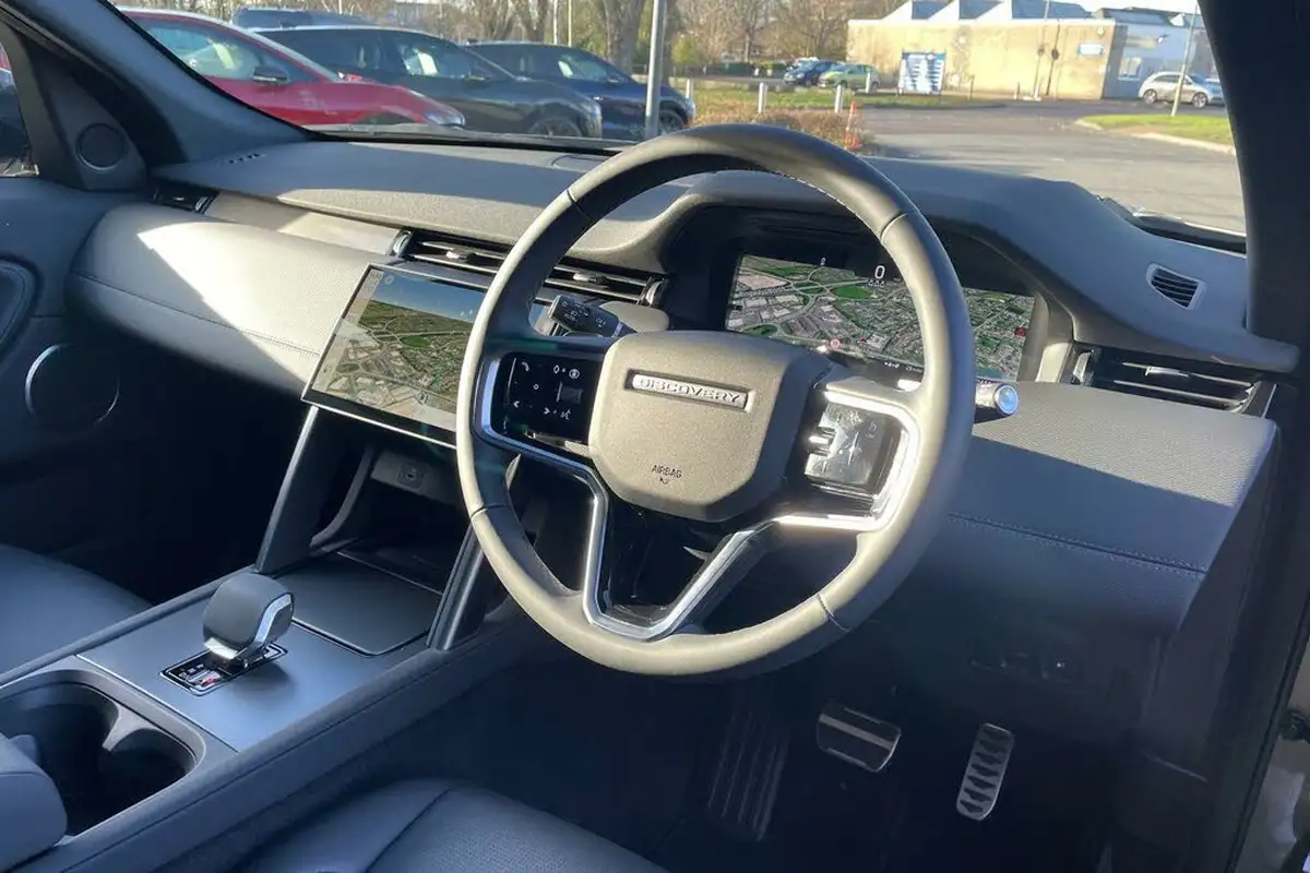 2024-land-rover-discovery-sport-15-p300e-dynamic-se-big-31
