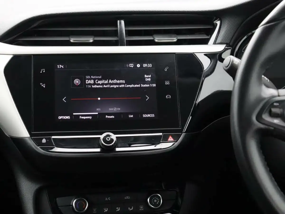 2020-vauxhall-corsa-12i-se-nav-big-6