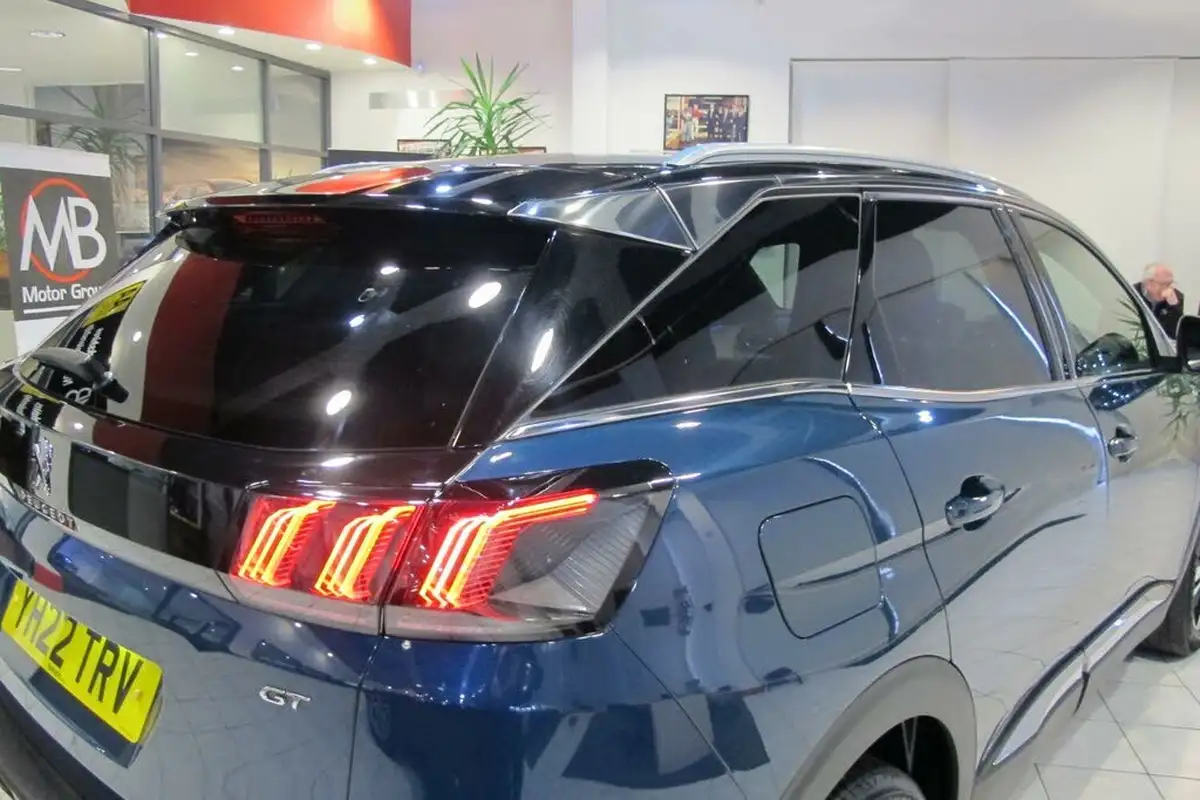 2022-peugeot-3008-suv-12-puretech-gt-big-70