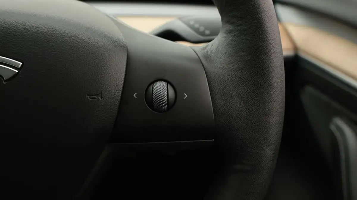 2021-tesla-model-3-e-long-range-awd-big-25