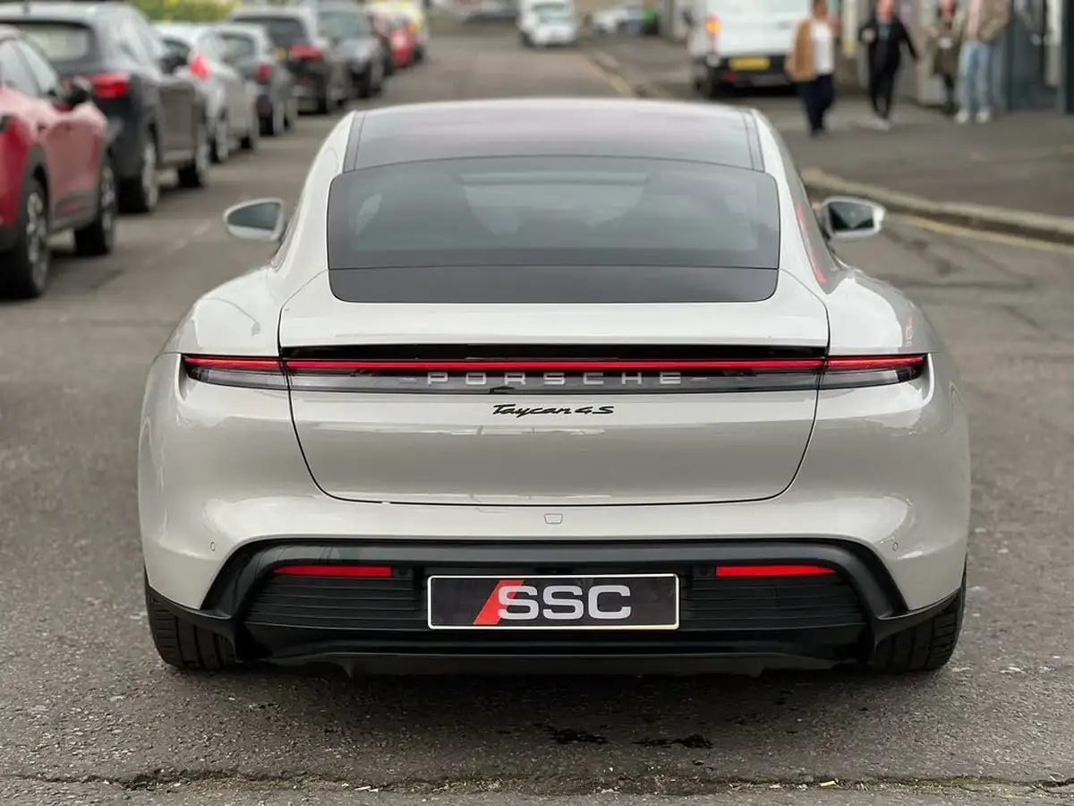 2023-porsche-taycan-e-4s-571ps-performance-battery-plus-big-8