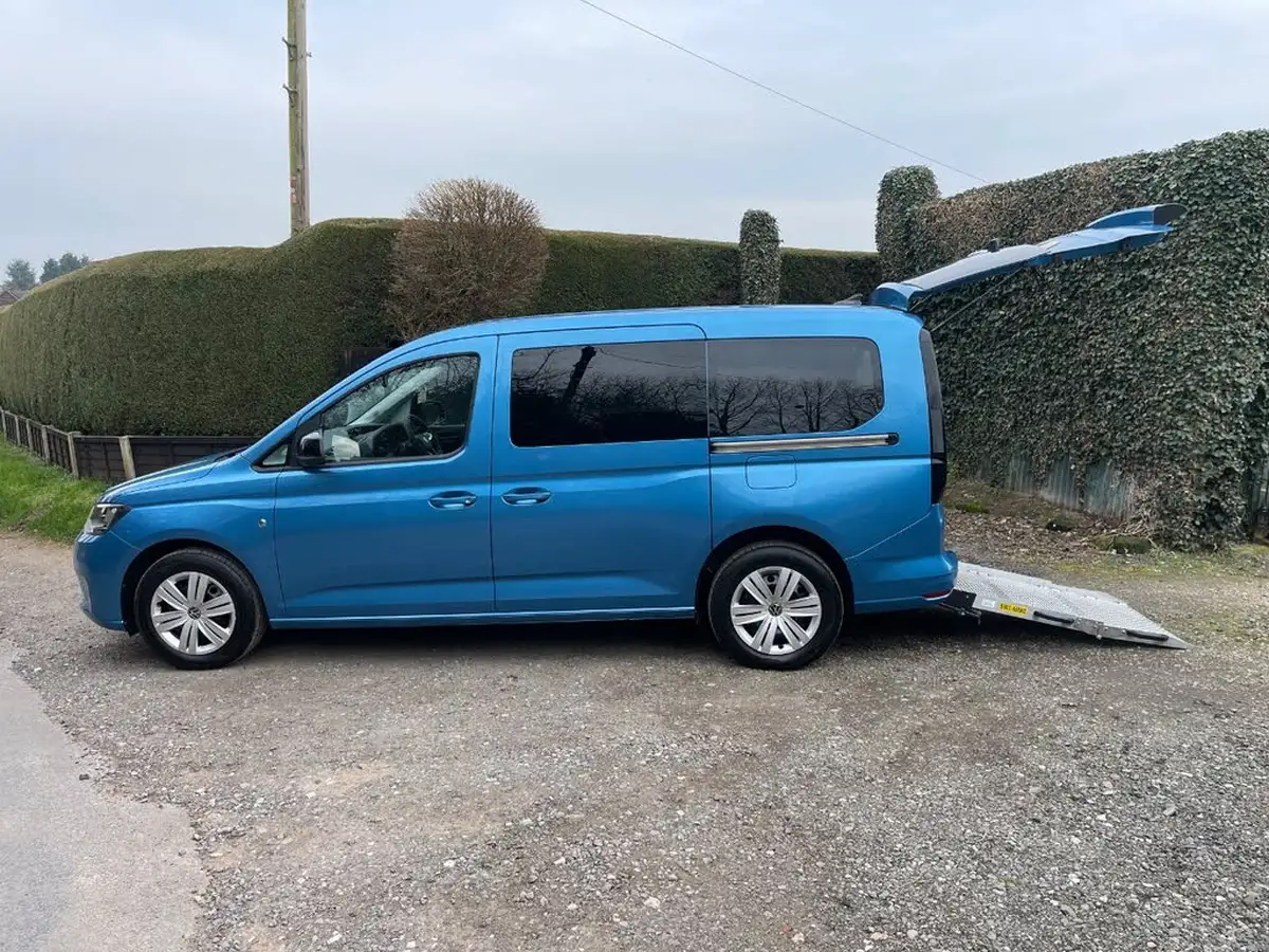2022-volkswagen-caddy-maxi-big-3