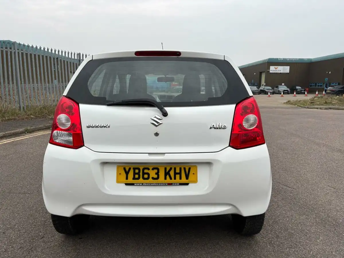 2014-suzuki-alto-10-sz-big-8