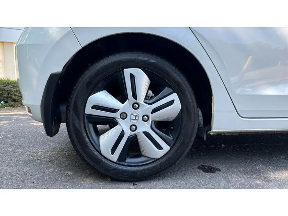 2021-honda-jazz-15-i-mmd-ex-107ps-big-8