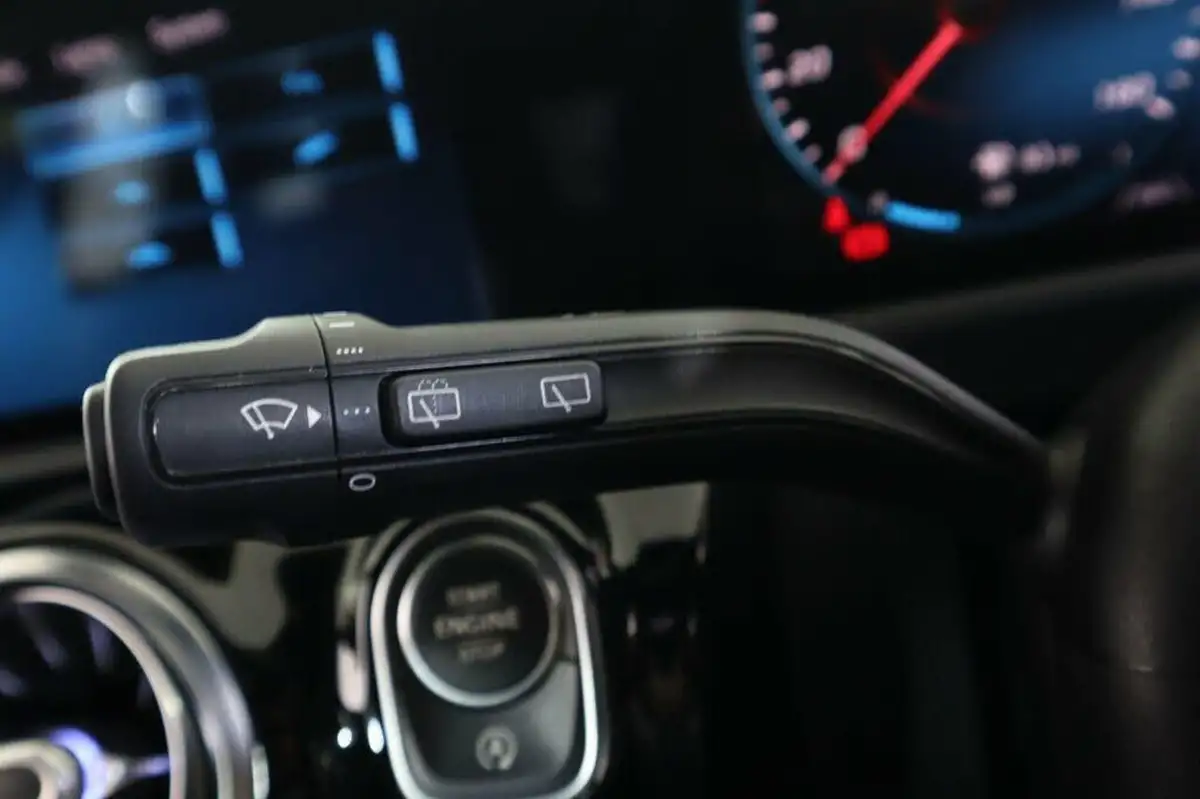 2019-mercedes-benz-a-class-20-a250-amg-line-premium-hatchback-5d-big-51
