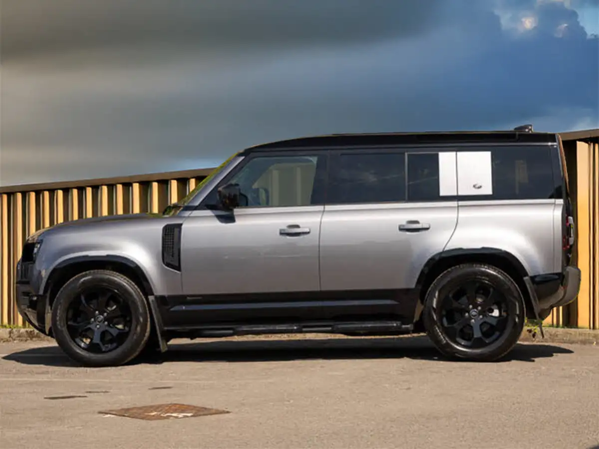 2021-land-rover-110-defender-30-d250-x-dynamic-s-big-3