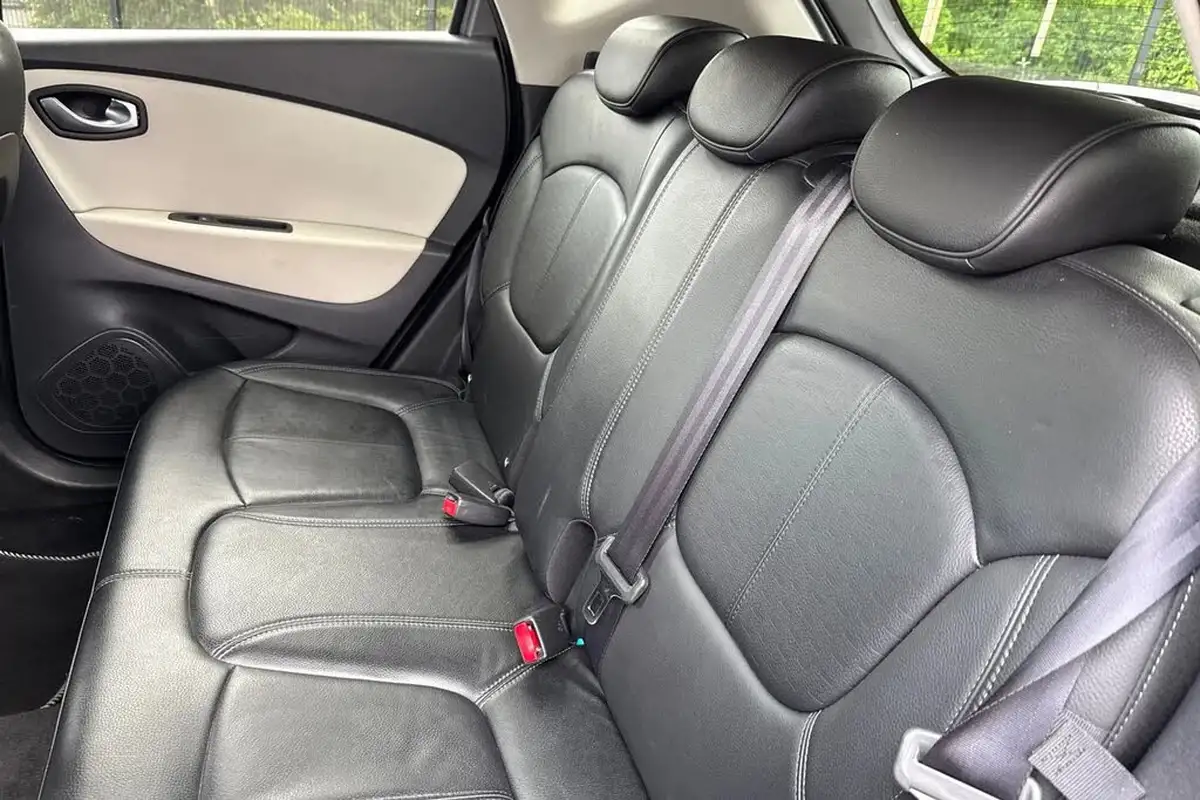 2019-renault-captur-15dci-gt-line-big-18
